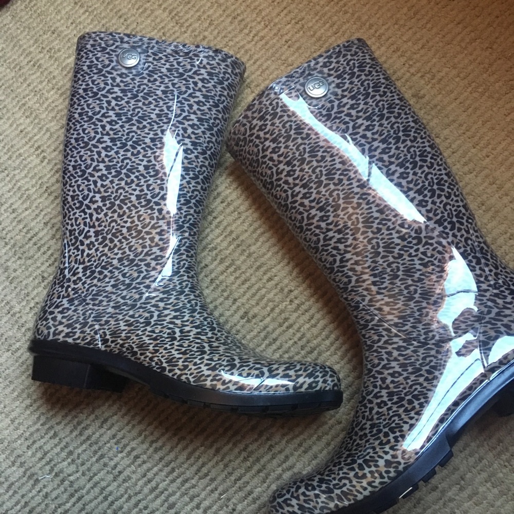 Ugg rain boots